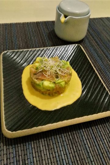 tartar de aguacate y salmón ahumado